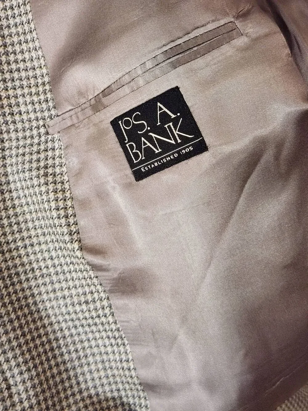 Jos. A. Bank. Sports coat 100% Silk Men's 44L Houndstooth Multicolor 2 button v